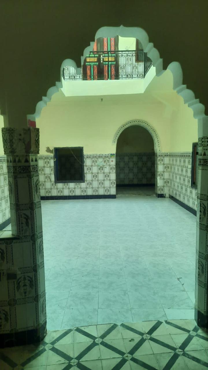 Marrakech Expert Immo vous propose à la vente un riad titré A renouver  situé au cœur du quartier Laksour –