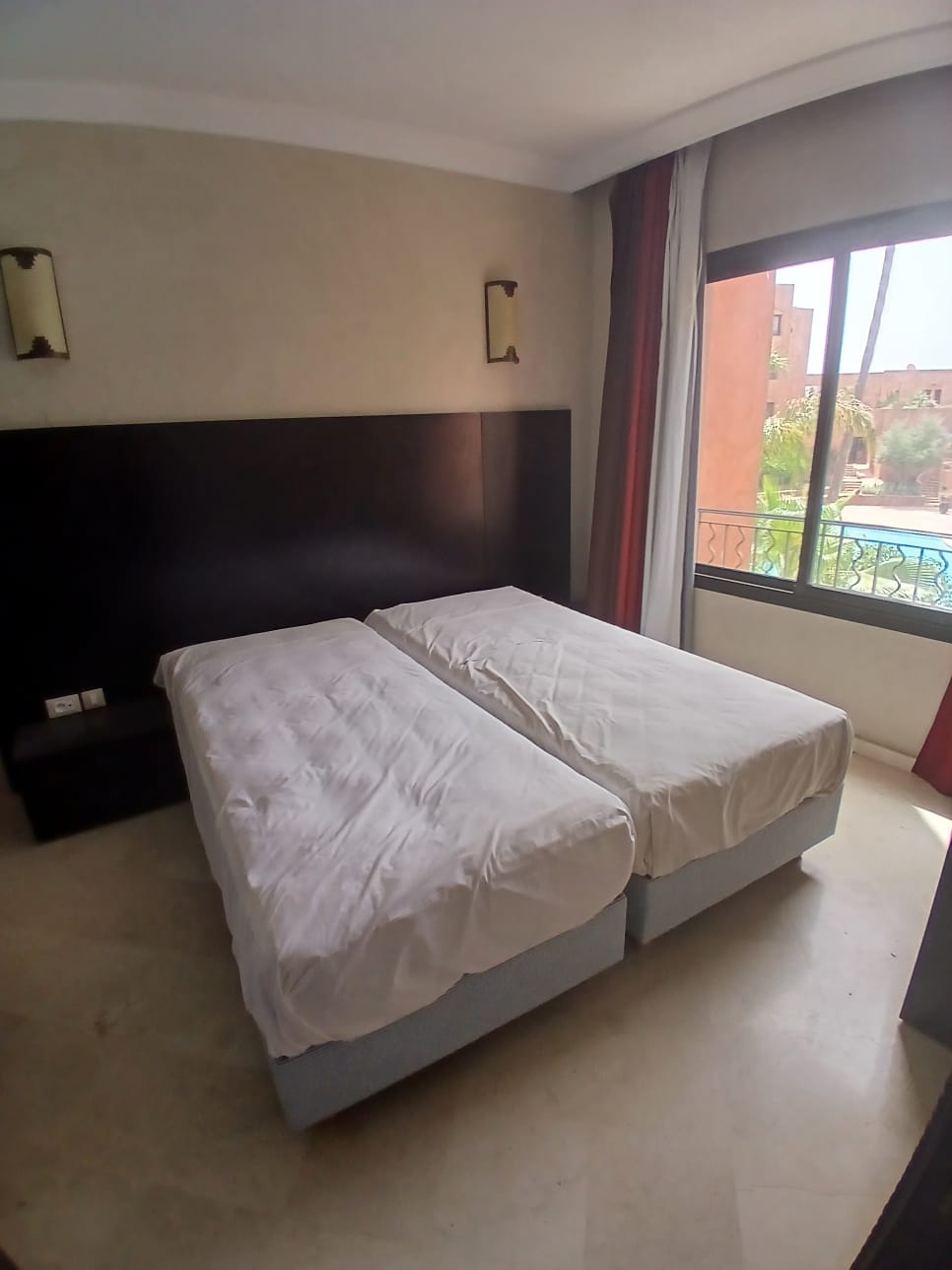 Marrakech Expert Immo vous propose ce magnifique appartement à la vente, situé au cœur de la Palmeraie de Marrakech