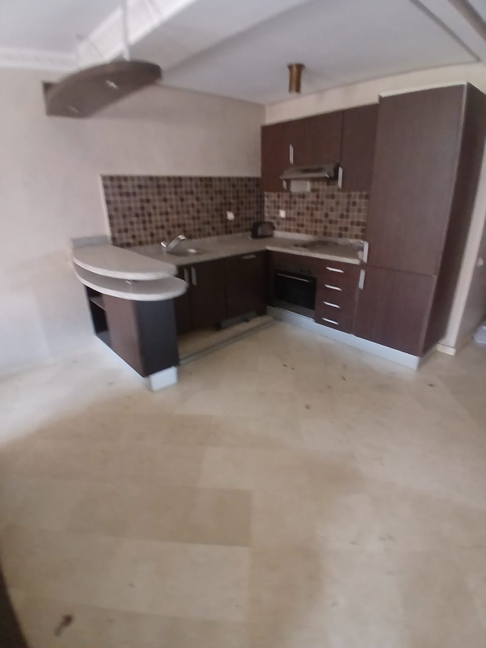 Marrakech Expert Immo vous propose ce magnifique appartement à la vente, situé au cœur de la Palmeraie de Marrakech