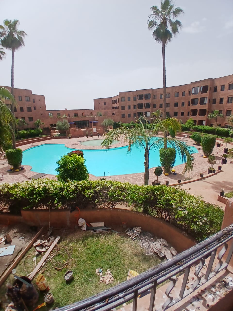 Marrakech Expert Immo vous propose ce magnifique appartement à la vente, situé au cœur de la Palmeraie de Marrakech