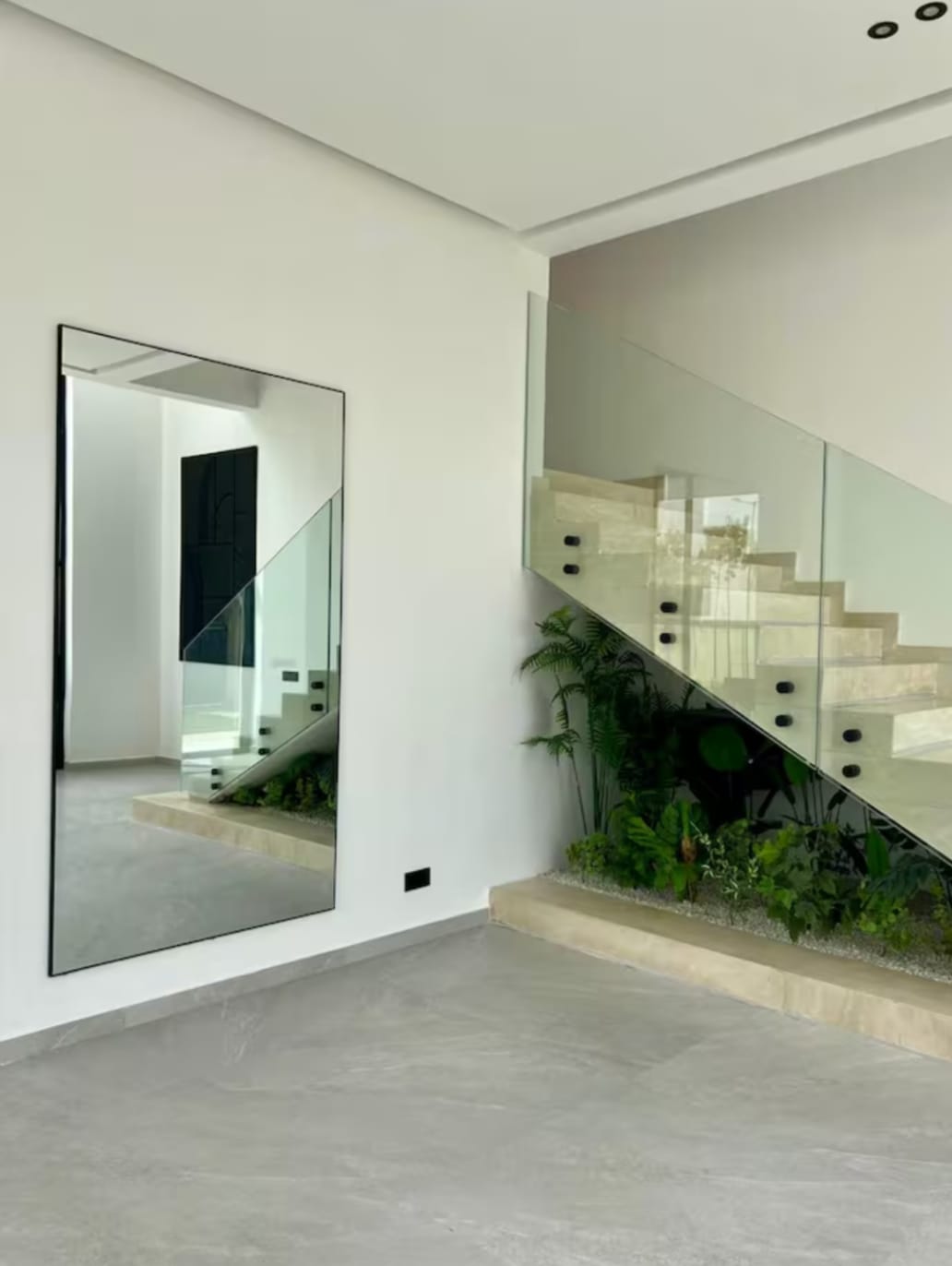 Marrakech Expert Immo vous propose  Villa de Prestige à vendre – Route de Fès, Marrakech