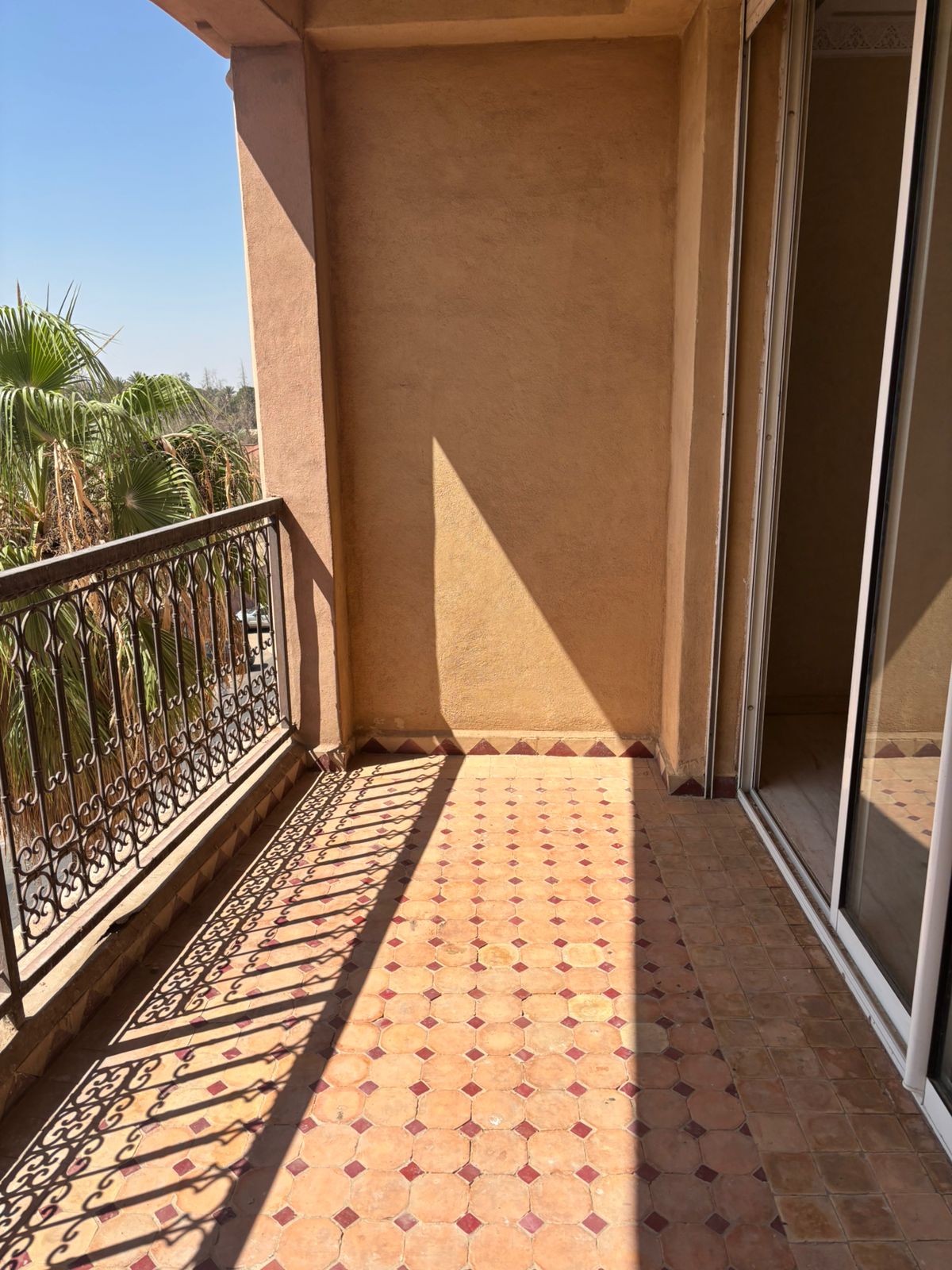 Marrakech Expert Immo vous propose un bel appartement de 91 m² situé au  victor hugo
