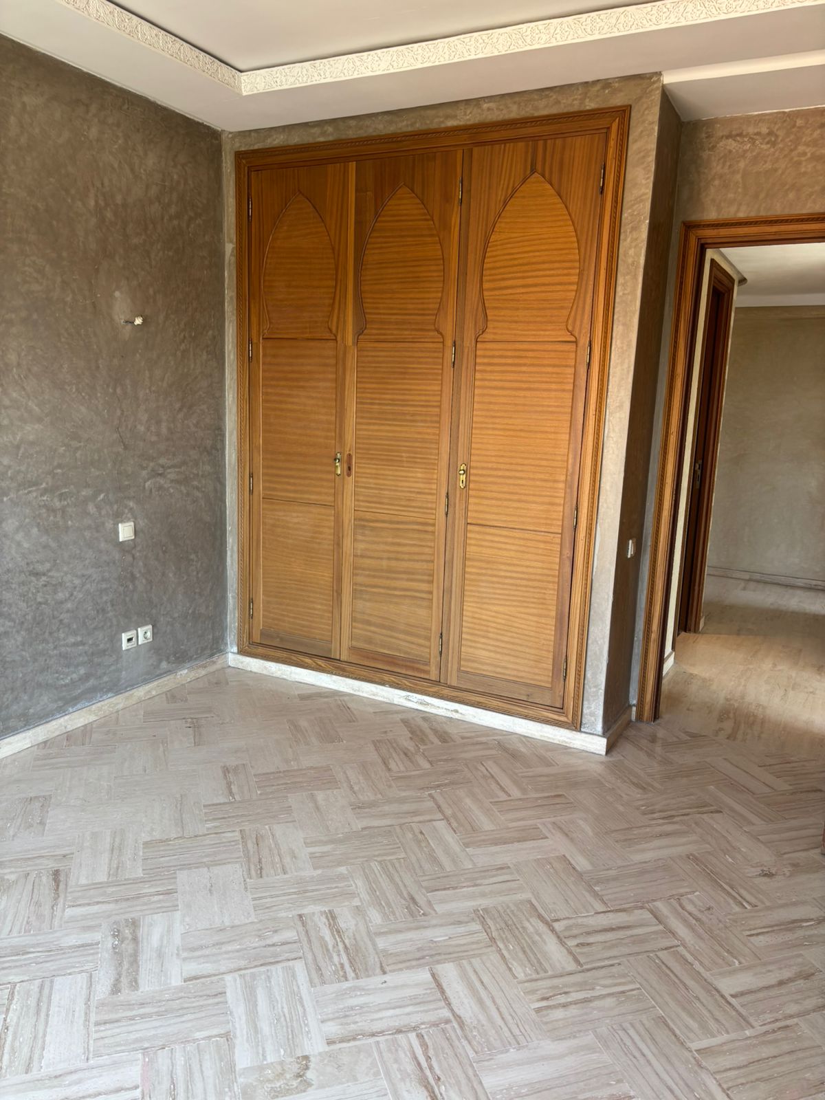 Marrakech Expert Immo vous propose un bel appartement de 91 m² situé au  victor hugo