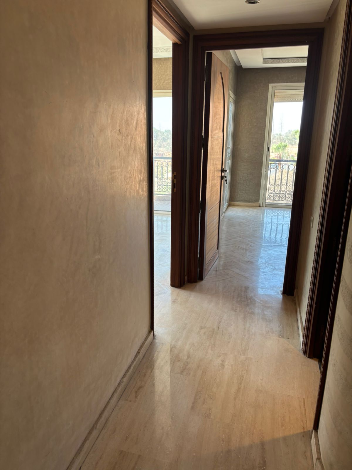 Marrakech Expert Immo vous propose un bel appartement de 91 m² situé au  victor hugo