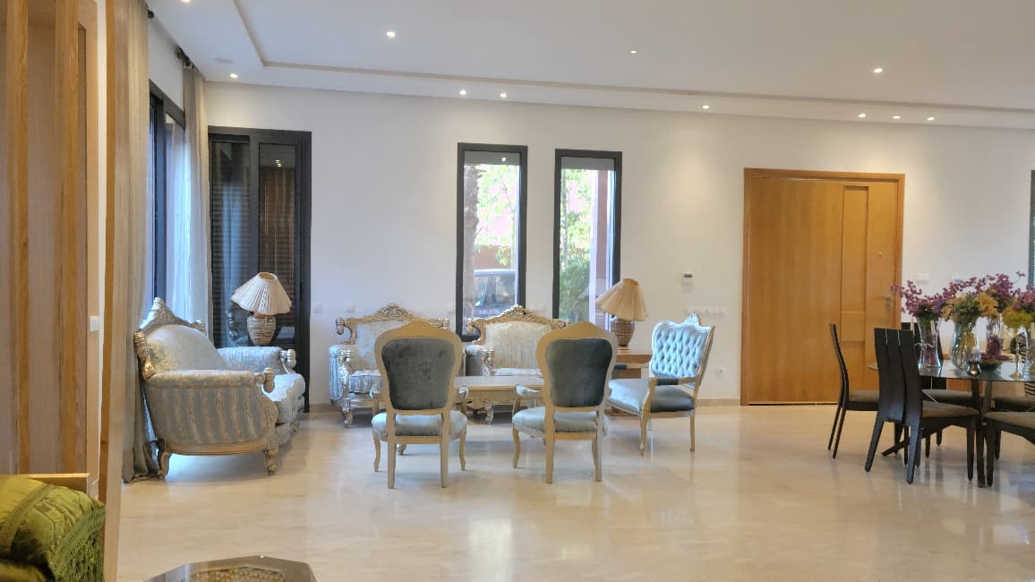 À Vendre – Villa Meublée de Luxe à la Palmeraie