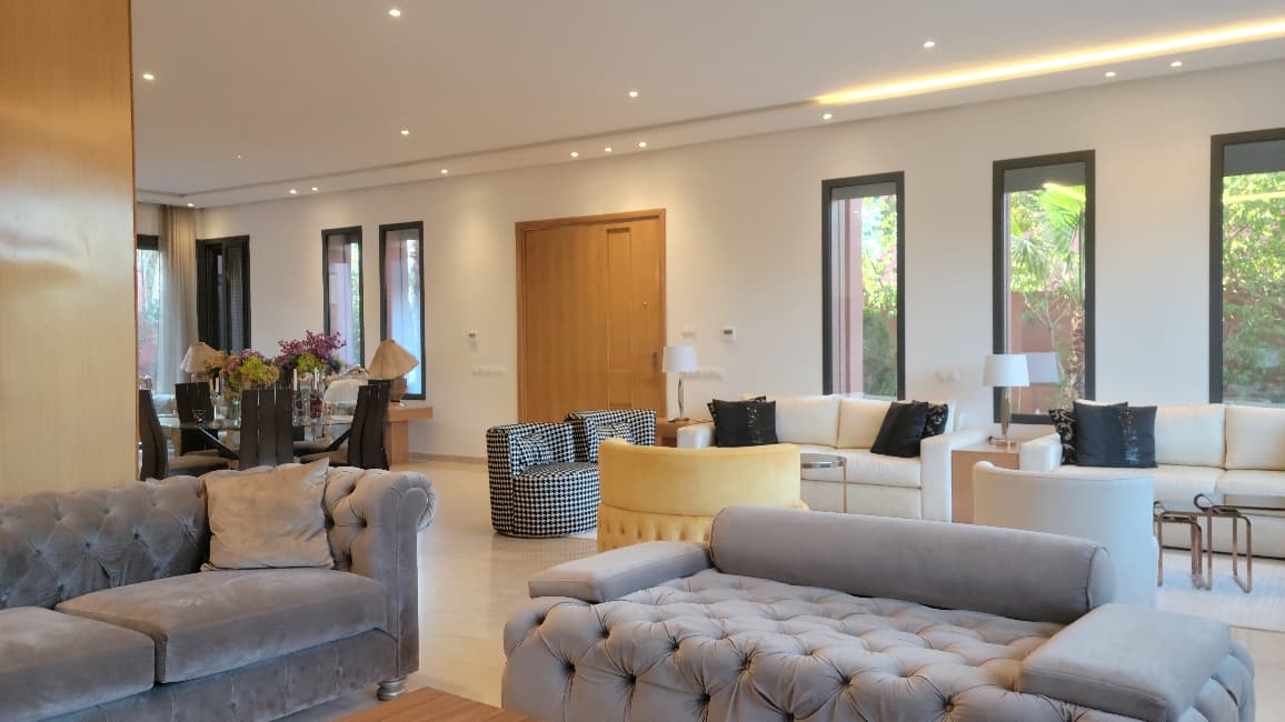 À Vendre – Villa Meublée de Luxe à la Palmeraie