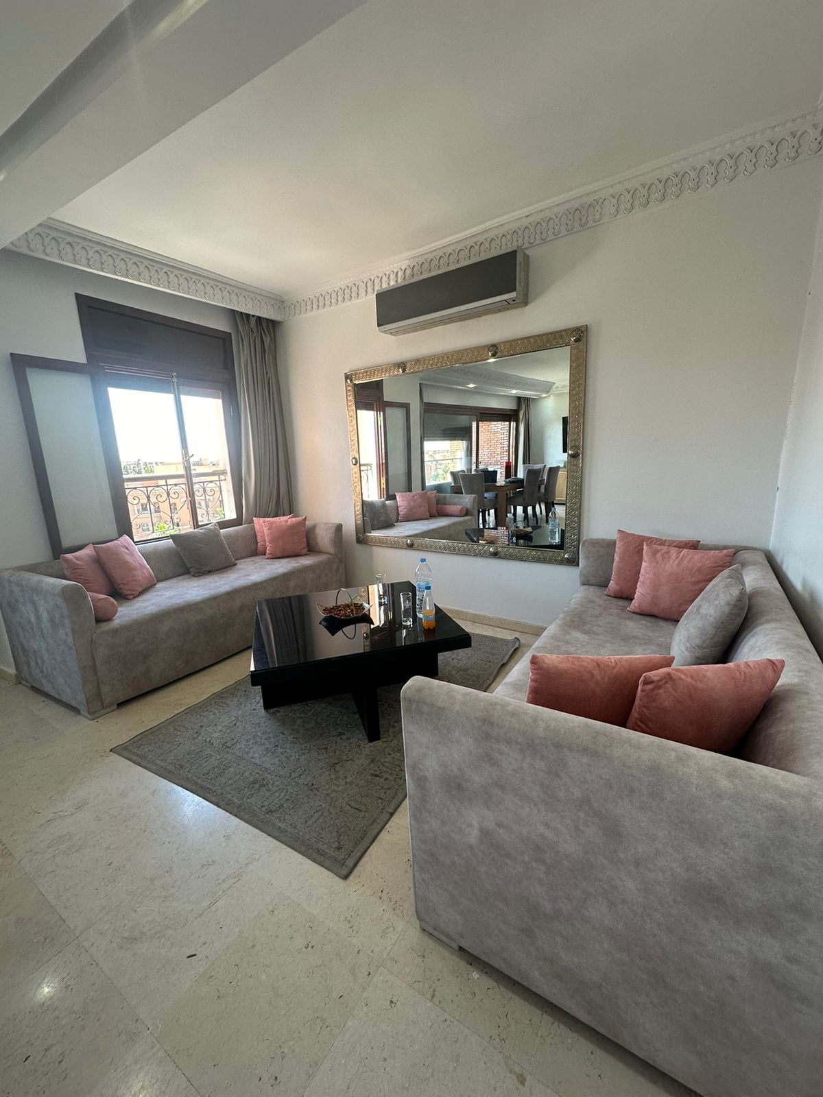 À Louer – Appartement Meublé de Luxe avec Grande Terrasse – Hivernage,
