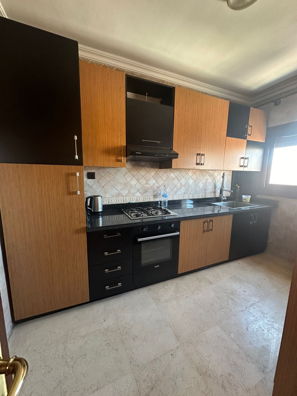 À Louer – Appartement Meublé de Luxe avec Grande Terrasse – Hivernage,