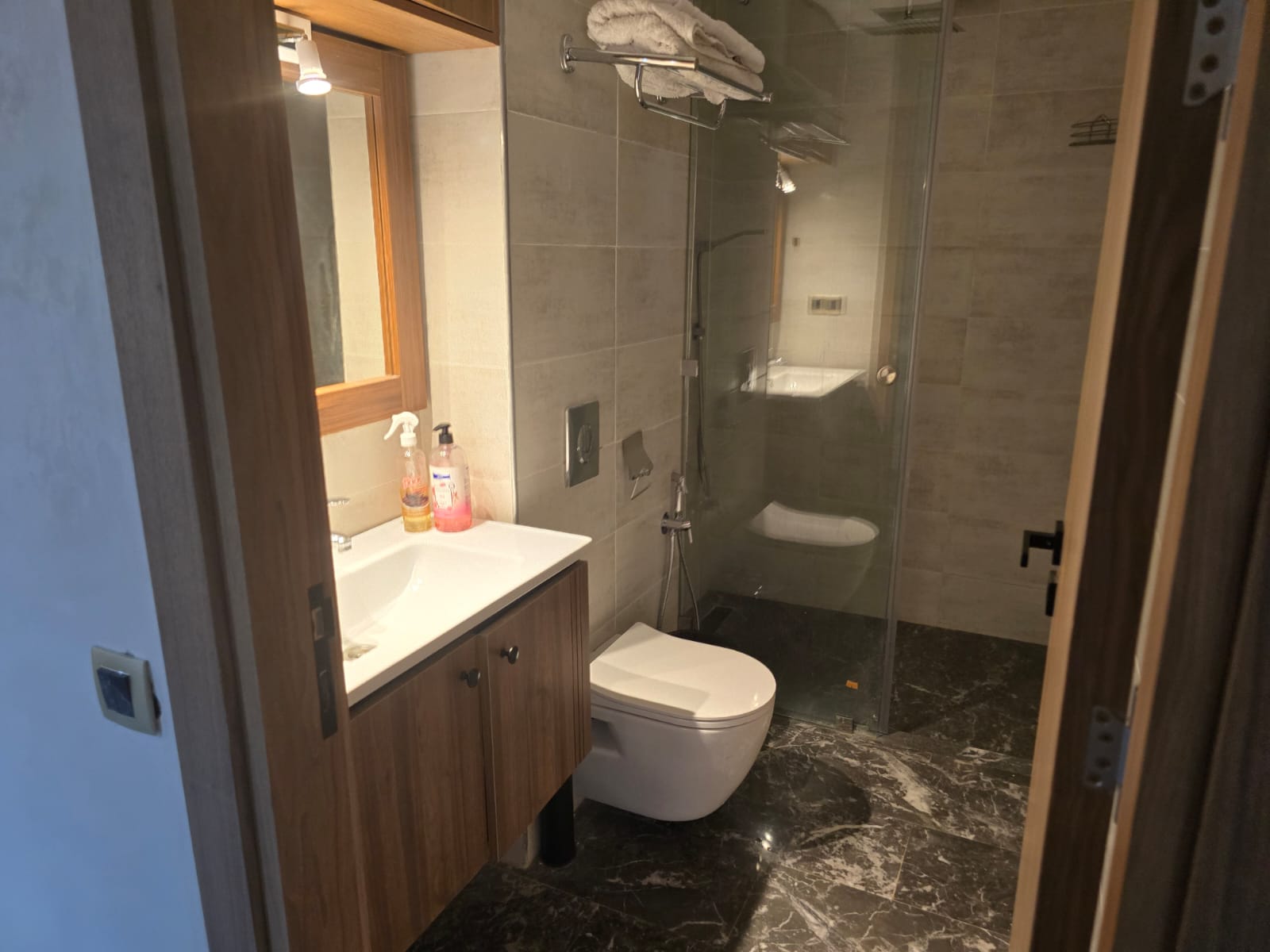 Appartement meublé à vendre a madame plaza