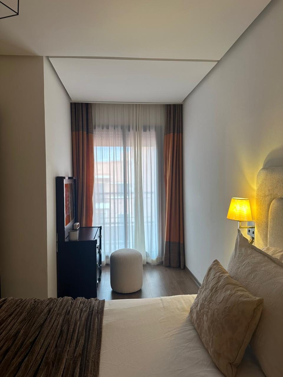 APPARTEMENT HAUT STANDING MEUBLÉ À LOUER – ROUTE DE CASA