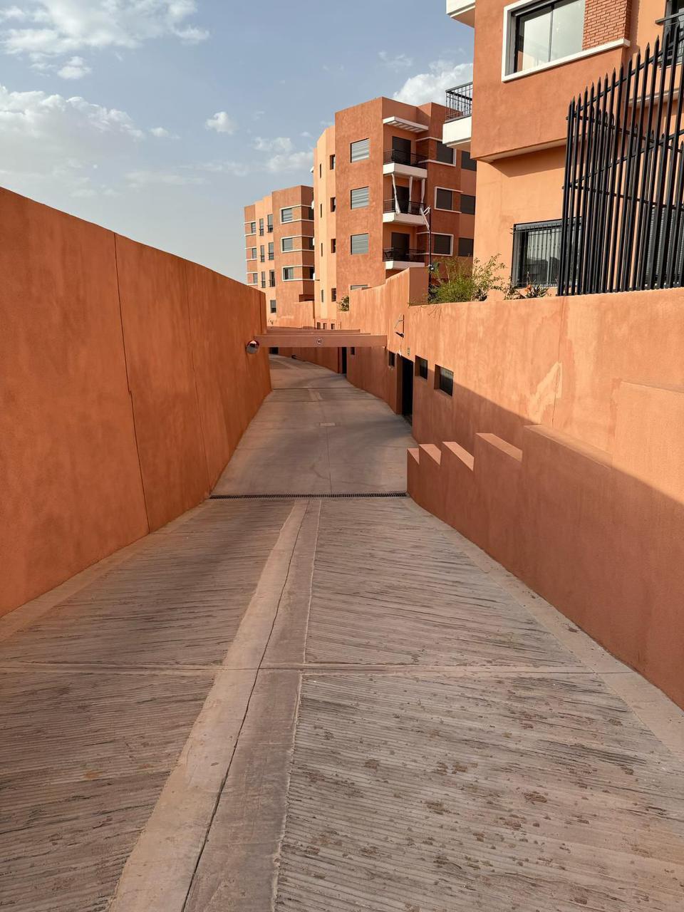 APPARTEMENT HAUT STANDING MEUBLÉ À LOUER – ROUTE DE CASA
