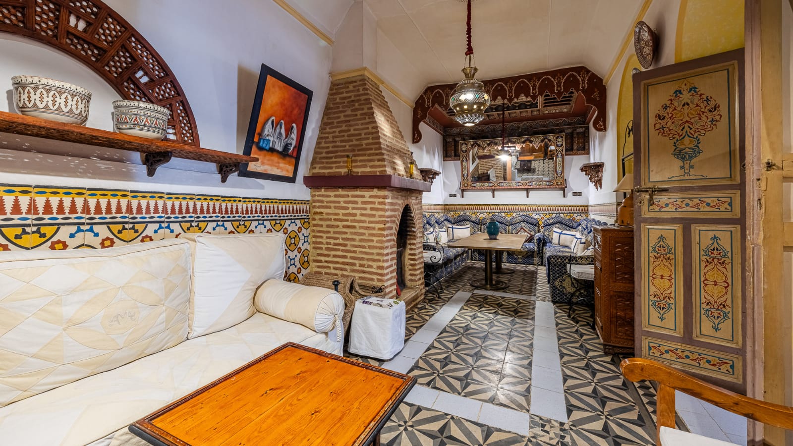 RIAD D’EXCEPTION AVEC PISCINE ET VUE PANORAMIQUE SUR LE PALAIS EL BADIÎ – KASBAH, MARRAKECH