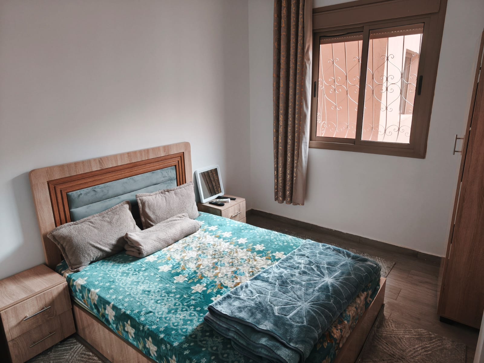 APPARTEMENT MEUBLÉ À LOUER