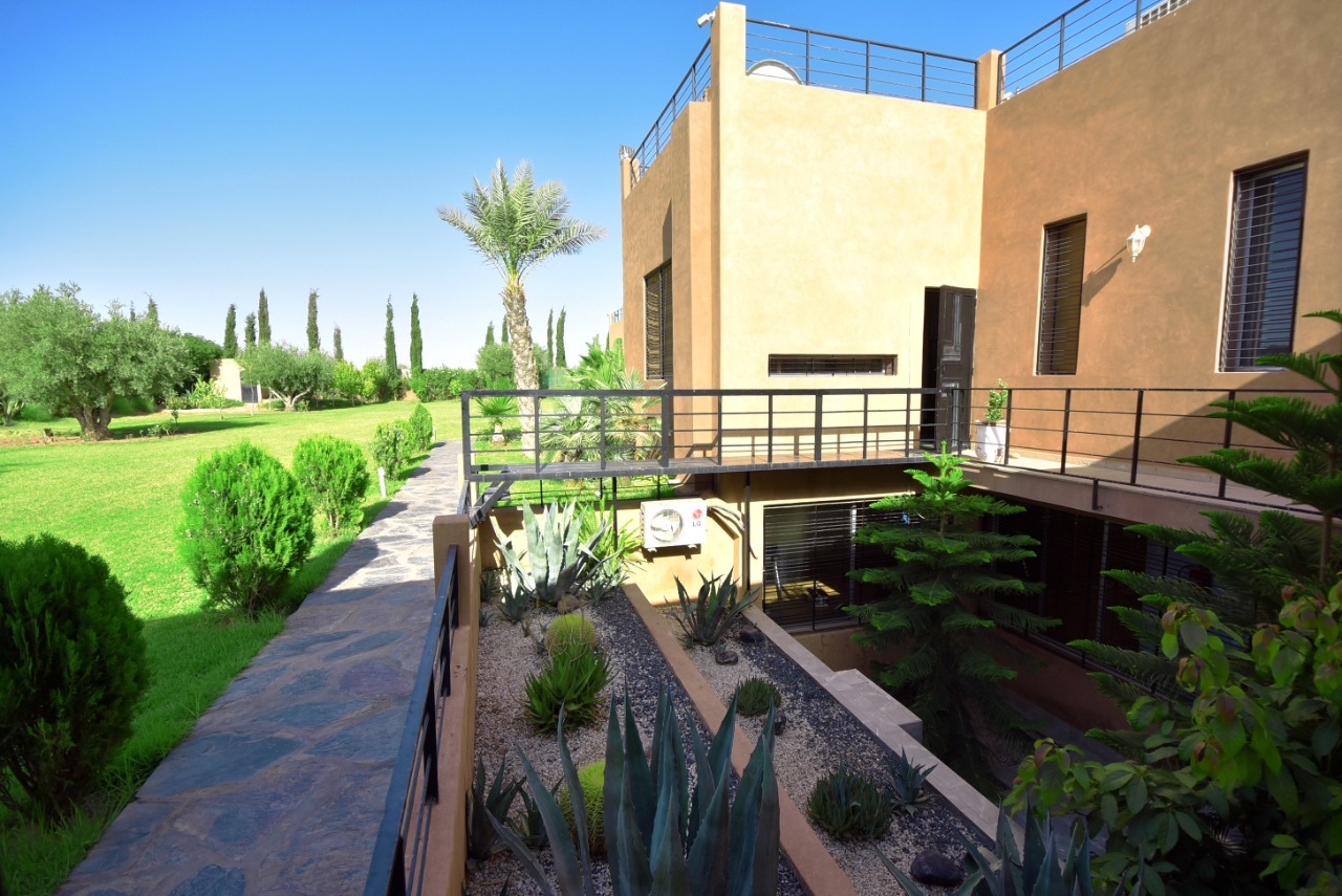 MAISON D’HÔTES / VILLA TOURISTIQUE À VENDRE